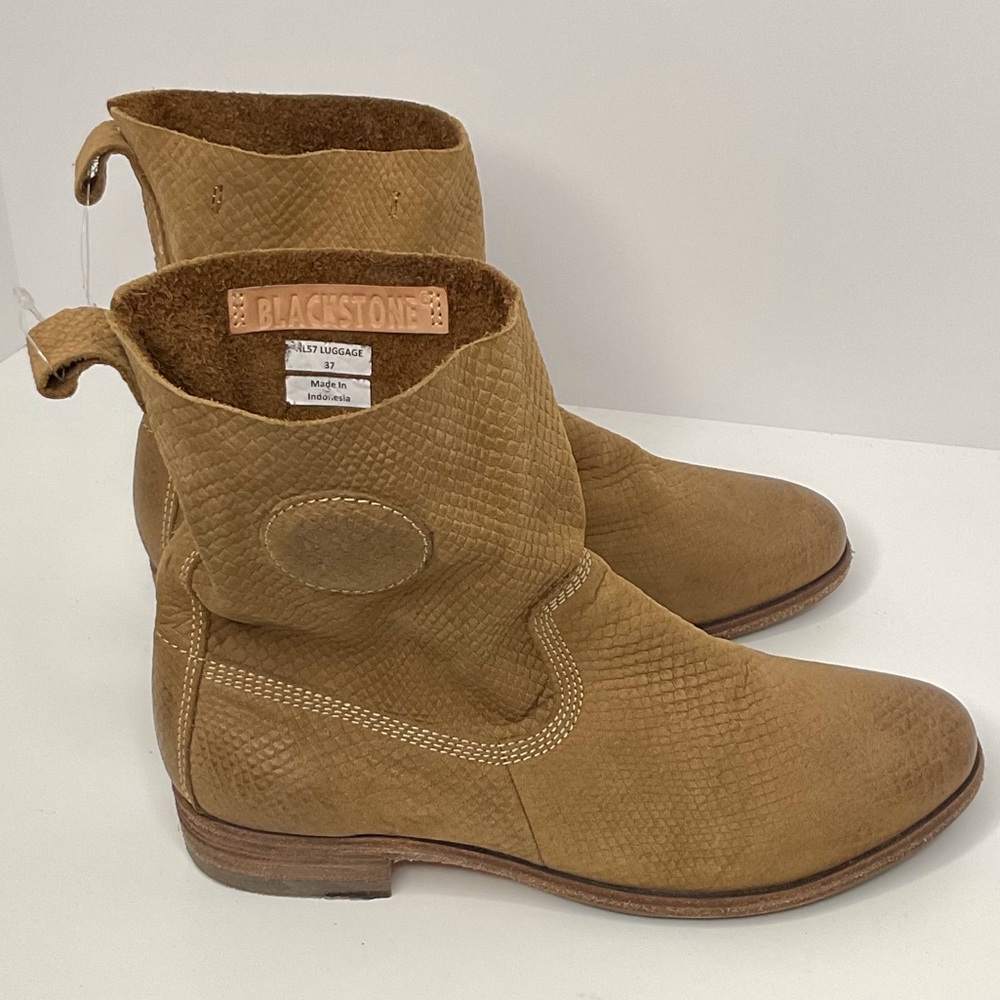 NWOT Blackstone Footwear 6.5 HL57 Luggage Boots Leather Super Soft Logo Women's